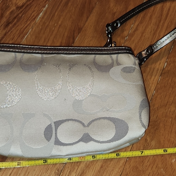 VINTAGE Coach Signature Metallic Silver Trim Wristlet Pouch Wallet CARRIER - Picture 5 of 12